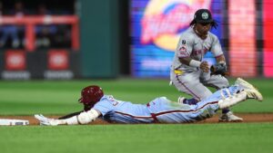 Mets' bats cool down after hot start, bullpen blows lead in 6-4 loss to Phillies