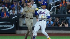 Mets' offense can't overcome David Peterson's rough outing in 7-4 loss to Padres