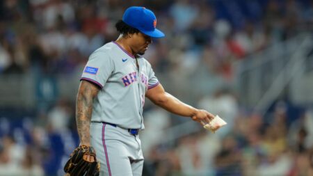 Mets' silent offense, fifth-inning implosion costly in 6-2 loss to Marlins