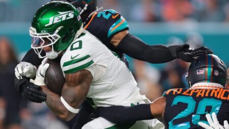 Jets' Braelon Allen ruled out after leaving game vs. Dolphins with knee injury