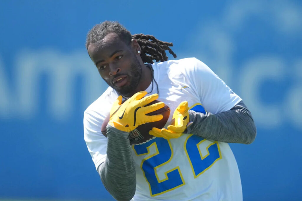 Najee Harris cleared, ready to play with Chargers in Brazil after sustaining eye injury in fireworks incident