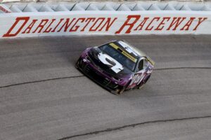 What caused Alex Bowman’s disastrous 40-second pit stop?
