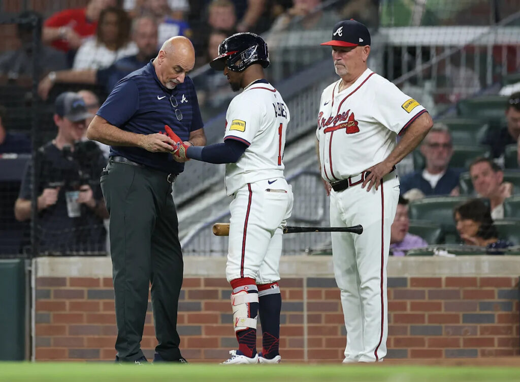 Braves 2B Ozzie Albies leaves win over Nationals with fractured bone in left hand