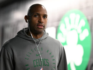 By joining the Warriors, Al Horford can cling to a chance at another NBA title