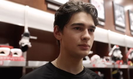 Todd McLellan Predicts Bright Future For Red Wings’ Carter Bear