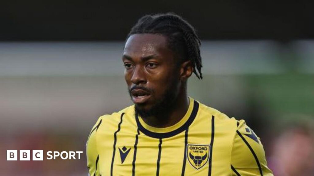 Kyle Edwards: Northampton Town sign ex-Ipswich and Oxford midfielder