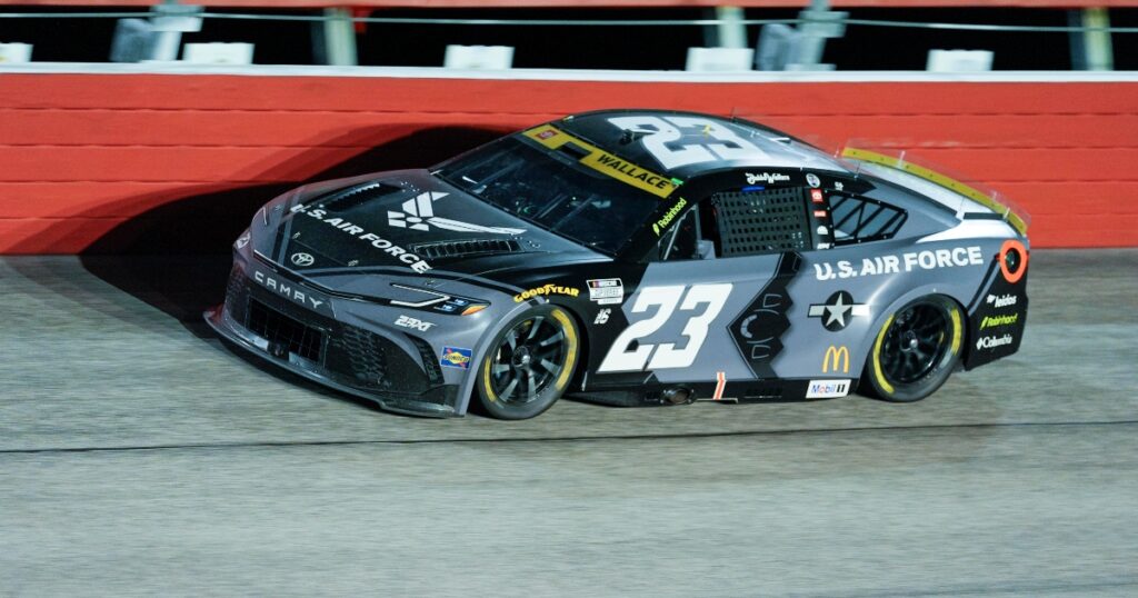 Bubba Wallace sounds off on P6 Darlington finish, ‘treacherous’ pit road
