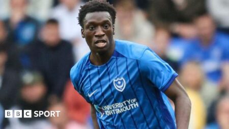 Abdoulaye Kamara: Portsmouth midfielder joins Saarbrucken