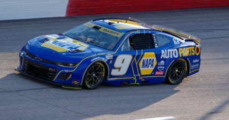 Chase Elliott sums up ‘laughable’ night in NASCAR playoff opener at Darlington