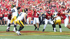 College football scores, live updates: Week 2 schedule features Texas, Illinois, Iowa State in action early