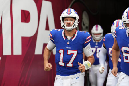 Everything to know for betting Week 1 NFL: Public betting splits, big bets and sharp action