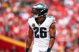 Eagles’ Saquon Barkley gets hefty fine for uncalled helmet violation, Chiefs’ Travis Kelce fined for obscene gesture