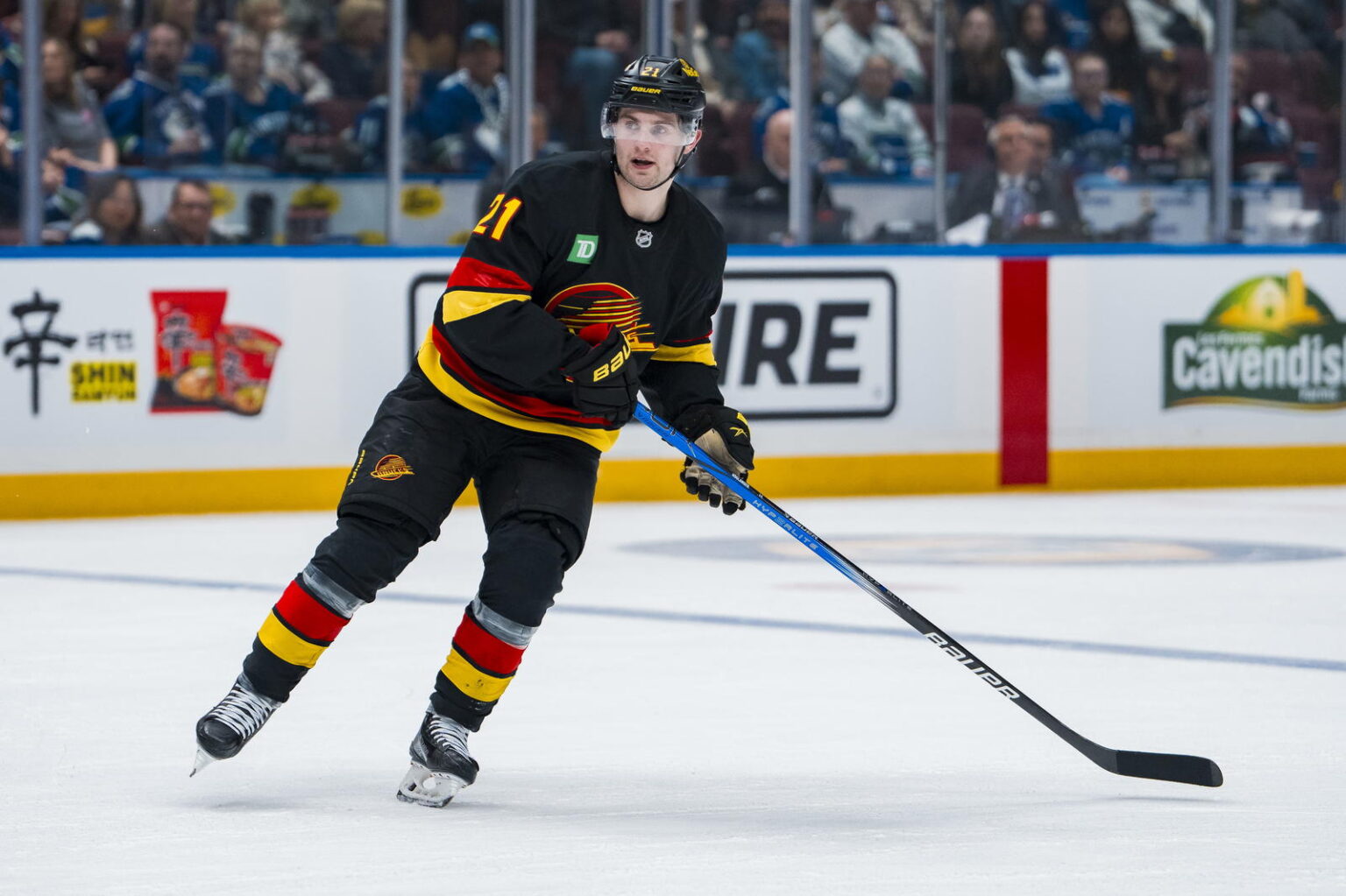 “Play Hard And Be Ready:” Canucks Nils Höglander Enters His Sixth NHL Season Ready To Showcase His Grit & Physicality