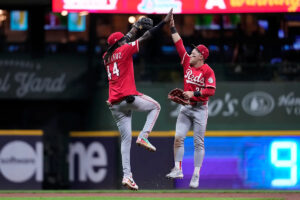 MLB playoff races: Top storylines as as Reds seek playoff return, Astros look to keep postseason streak alive