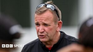 Andy Tennant leaves as team director of Essex women