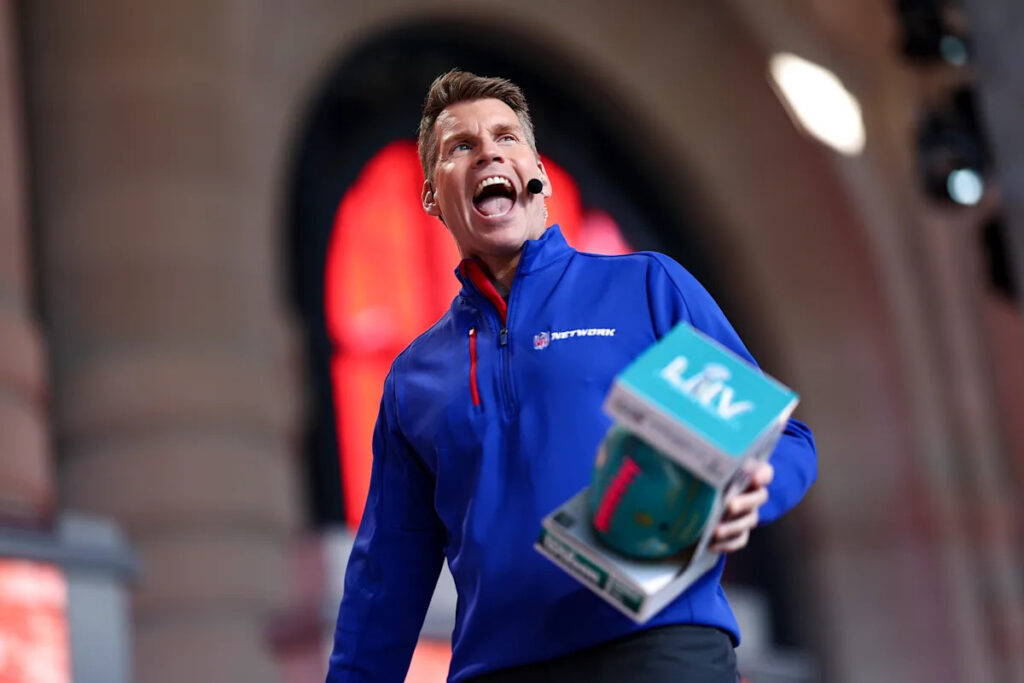 NFL RedZone will feature commercials in 2025, long-time host Scott Hanson confirms
