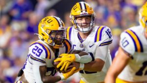 2025 Week 3 college football bets, free picks, odds, predictions: Model backing USC, LSU on Saturday, Sept. 13