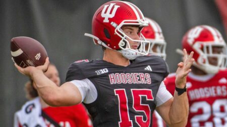 College football betting: Insights for Auburn vs. Oklahoma, Florida vs. Miami, Illinois vs. Indiana and more
