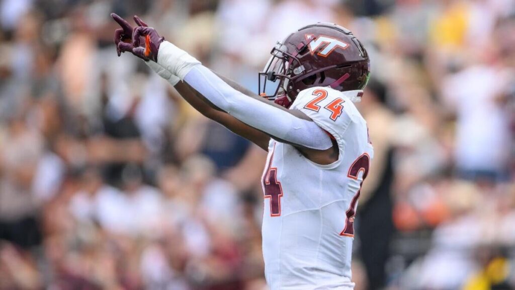 Virginia Tech vs. South Carolina picks, odds: Model’s free Week 1 college football predictions on Sunday
