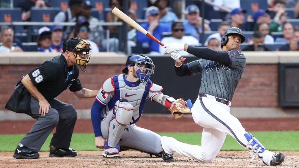 Glaring mistakes add up to deflating Mets loss as season slips away