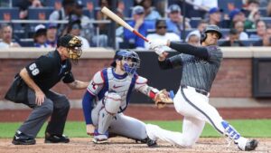 Glaring mistakes add up to deflating Mets loss as season slips away
