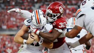 ‘The Closer’: Oklahoma EDGE R Mason Thomas’ game-sealing safety adds to legacy of clutch plays