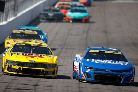 Ryan Blaney asks “what I did to deserve” Larson wrecking him
