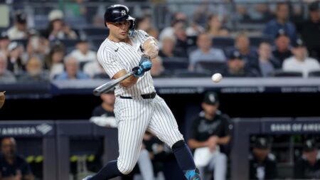 Giancarlo Stanton's three-run double lifts Yankees to 5-3 win over White Sox