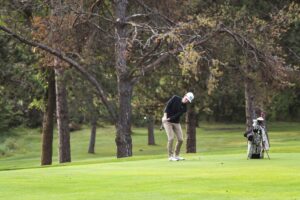 Bemidji State runs away with home invite behind Logan Schoepp’s record-breaking round