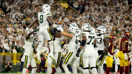Thursday Night Football: Packers lead Commanders 14-3 at halftime