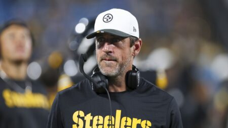 Aaron Rodgers isn’t sweating return to MetLife, handle on Steelers offense