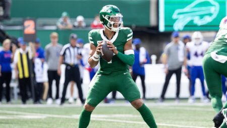 Justin Fields to practice Thursday, will start Monday if cleared