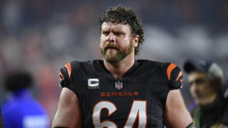 C Ted Karras signs one-year extension with Bengals
