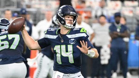 Thursday Night Football: Seahawks lead Cardinals 14-3 at halftime