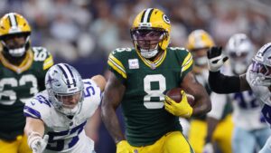 Josh Jacobs’ second rushing TD gives Packers 27-23 lead