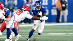 Giants RB Tyrone Tracy out 2-4 weeks with dislocated shoulder