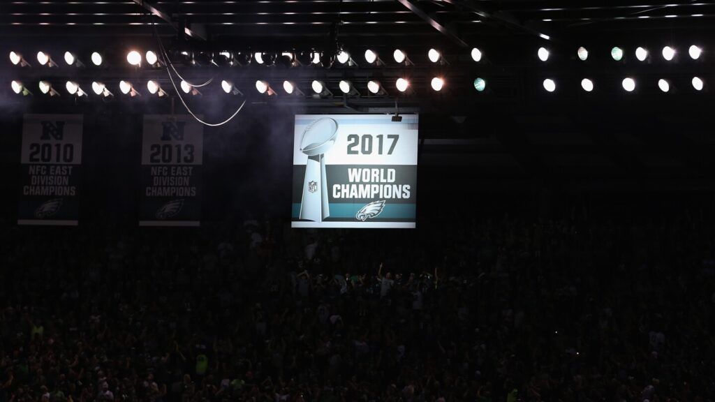 CeeDee Lamb says he will watch Eagles’ banner raising for “motivation”