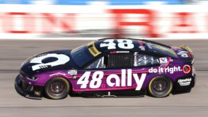 Southern 500 was a race to forget for many NASCAR Cup playoff drivers