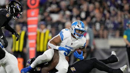 Lions go 98 yards for go-ahead touchdown, lead 14-7