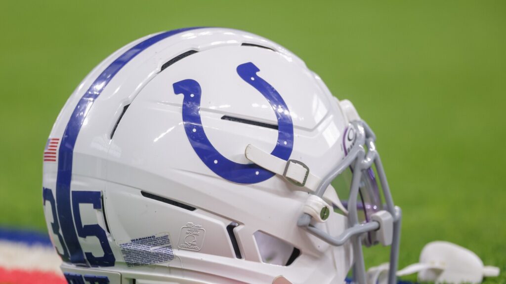 Colts elevate LB Austin Ajiake, RB Ulysses Bentley IV
