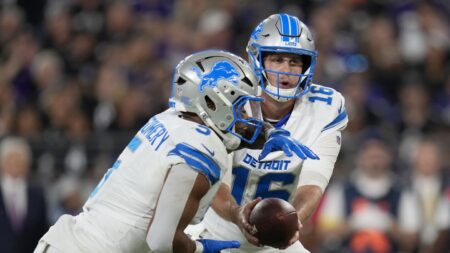 Jared Goff recalls his “shock” when the Bears let David Montgomery leave for the Lions