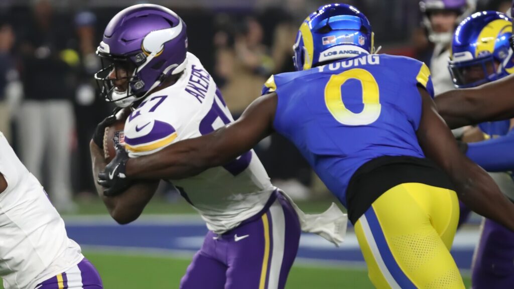 Vikings elevate RB Cam Akers for Sunday