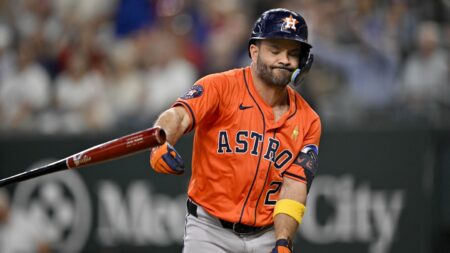 Astros receive injury scare as 9-time All-Star Jose Altuve leaves game with right foot discomfort