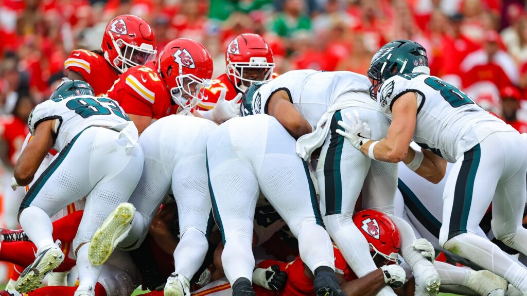 Nick Sirianni on tush-push officiating emphasis: We address it, coach play the same way