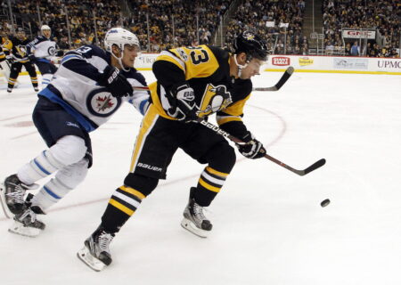 Former Penguins Forward Signs Overseas