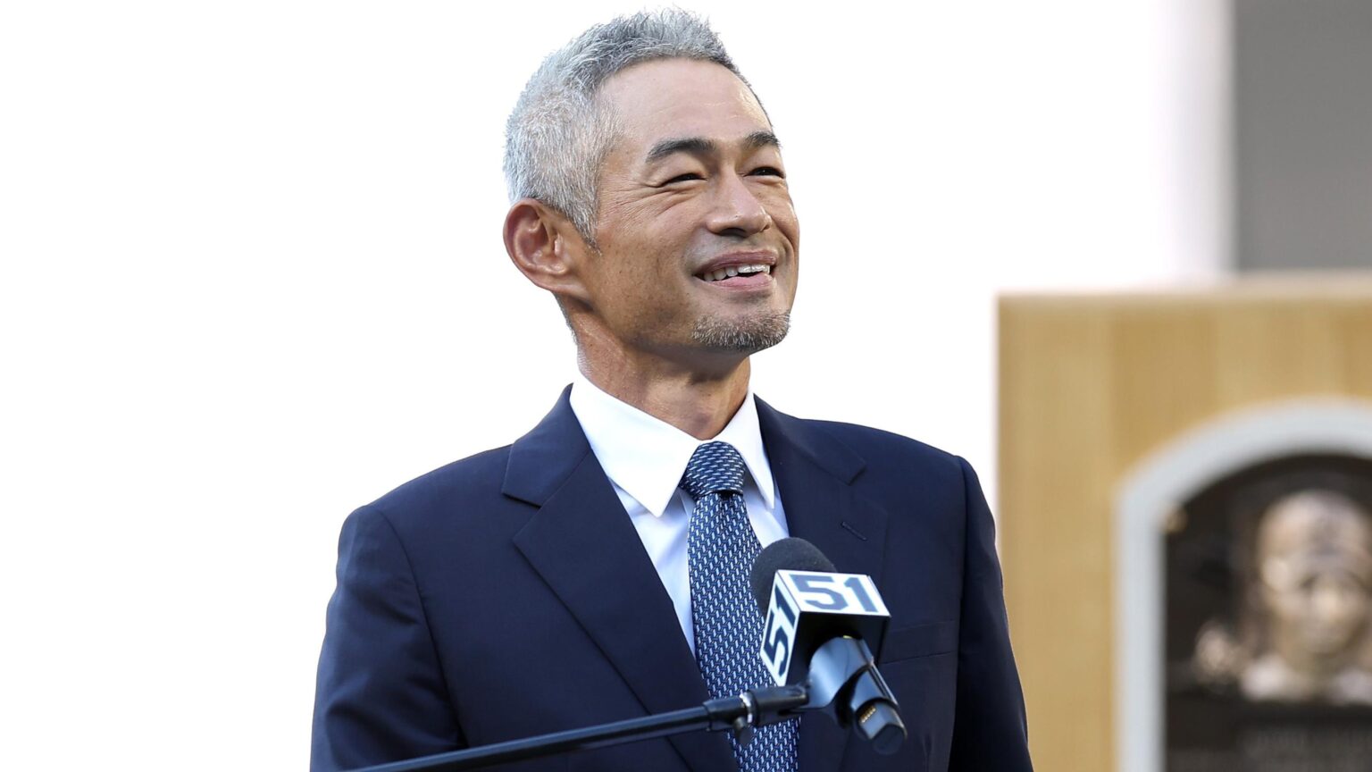 Ichiro Plays in Mariners’ Intra-Squad Scrimmage amid Bye During MLB Playoffs