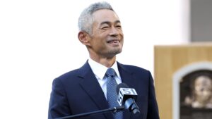 Ichiro Plays in Mariners’ Intra-Squad Scrimmage amid Bye During MLB Playoffs