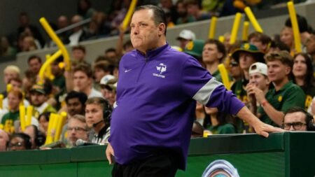 Billy Gillispie placed on leave: Tarleton State coach being investigated after complaint, per report
