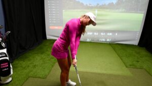 The dead-arm chip shot lowers scores