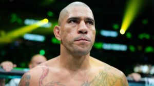 Alex Pereira Beats Magomed Ankalaev By 1st-Round TKO to Reclaim Title at UFC 320